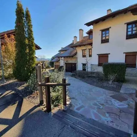 Un Encanto De Duplex Jaca Extérieur photo