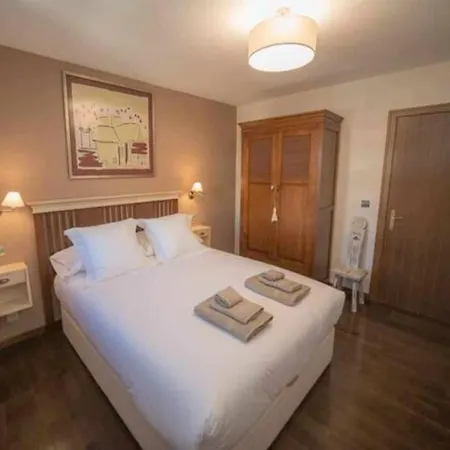 Un Encanto De Duplex Jaca Extérieur photo